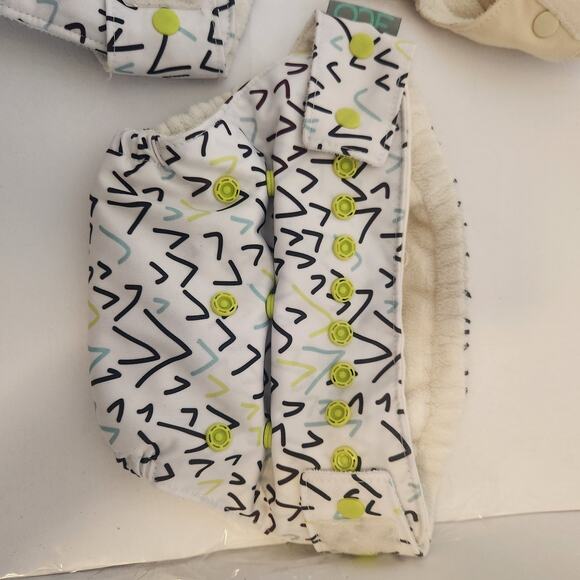 One by GroVia Cloth diapers set of 3 - Picture 2 of 4